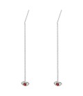 Zilverkleurige oorbellen met als hanger een oog en rood strasssteentje