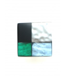 Vierkante groenblauwe Culture Mix oorclips met zilverkleurige accenten