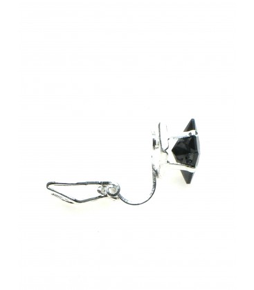 Oorclips met zwarte vierkante strass steen (6 mm) in zilverkleur zetting