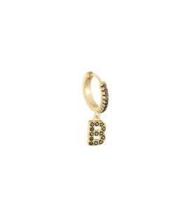 goudkleurige oorbel met zwarte steentjes en hanger met de letter b