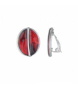 rood gekleurde oorclips met een zilverkleurige rand