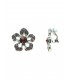 Zilverkleurige bloemvormige oorclips met paarse strass steentjes