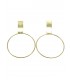 Mooie goudkleurige oorclips met ronde dunne metalen hanger en rechthoekig oor plaatje