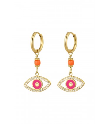 Goudkleurige oorringen met een roze oog en strass steentjes
