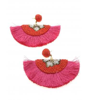 Oranje gekleurde kralen oorhangers met fuchsia roze franjes