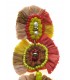 Beige gekleurde oorhangers met kleine kralen, koord en raffia