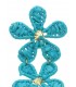 Lange blauwe oorbellen van raffia met bloemen