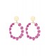 Fuchsia roze bloemen oorhangers met een goudkleurig oorstukje