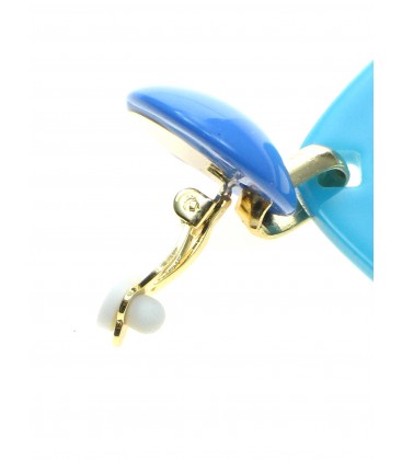 Blauwe oorclips met een ruitvormige hanger