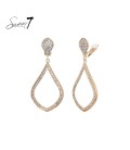 Goudkleurige oorclips met strass steentjes