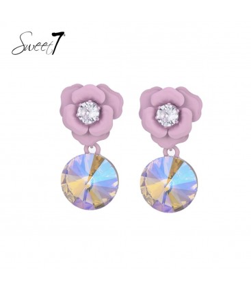 Roze oorbellen met een bloem detail en glas stenen hangertje