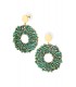 Groene glas kralen oorhangers met een goudkleurig detail