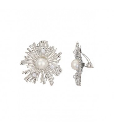 Zilverkleurige oorclips met ingelegd met witte parels