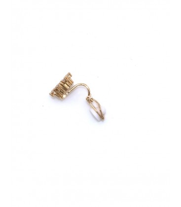 Oorclips met Zirconia steen in goudkleur zetting