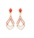 Rode oorclips met een dubbele hanger en heldere strass steentjes
