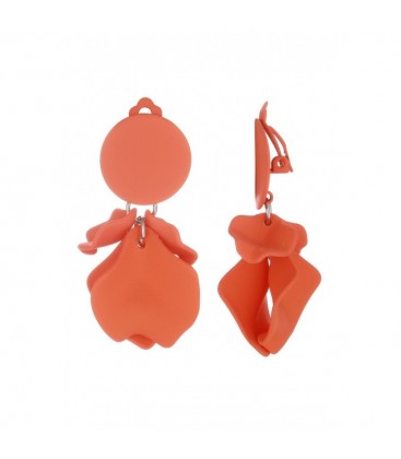 Oorclips oranje met mooie hangertjes