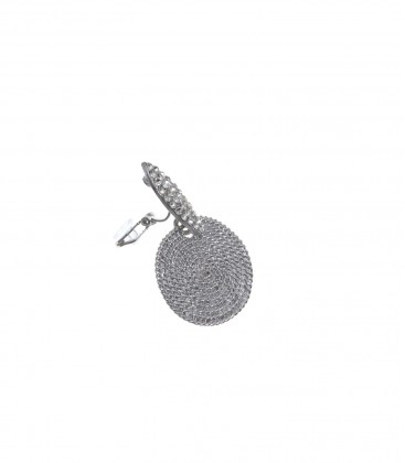 Oorclips zilverkleurig met bewerkte hanger en strass steentje in het oor stukje