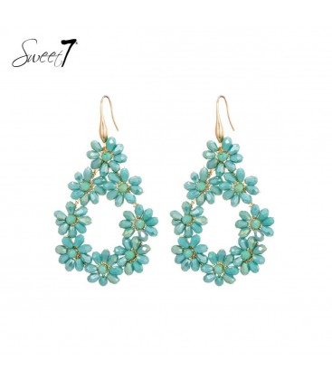 Turquoise bloemen oorhangers van glas steentjes