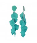 Turquoise oorclips met speelse hangertjes