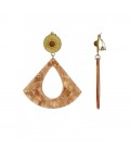 Oorclips camelkleurige met een marmerlook en goudkleurige details