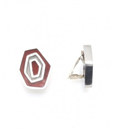 Oorclips met geometrisch design en rode inleg