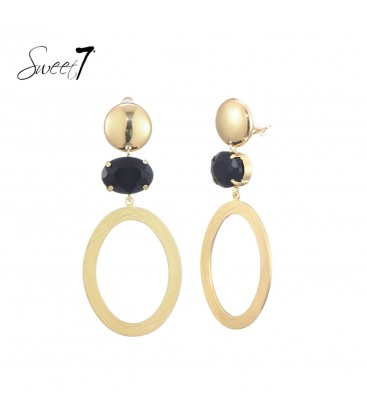 Goudkleurige oorclips met een fonkelend zwart steentjes