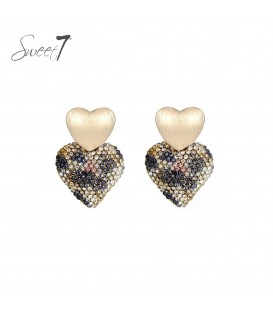 Oorbellen met gekleurde strass steentjes en een goudkleurig hart