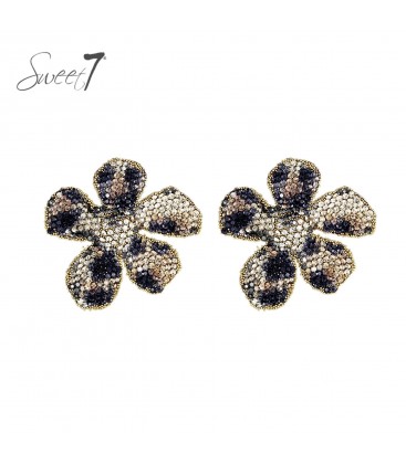 Oorbellen gekleurde met vijfbladige bloem en fonkelende steentjes