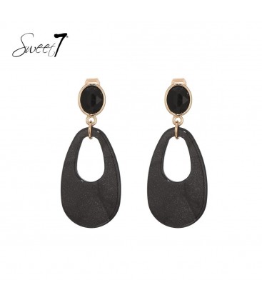 Oorclips met zwarte hanger en goudkleurige rand