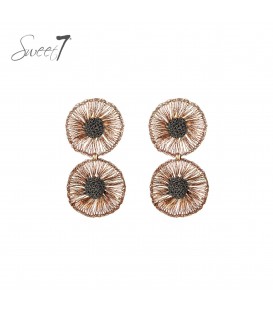 Oorbellen goudkleurig met dubbele cirkels en open design