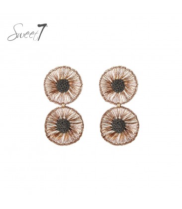 Oorbellen goudkleurig met dubbele cirkels en open design