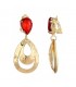 Helder rode oorclips met goudkleurige hanger