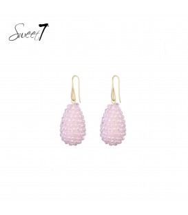 Oorbellen met roze kralen met een ovale hanger