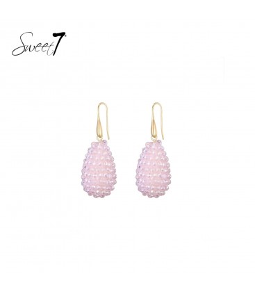 Oorbellen met roze kralen met een ovale hanger
