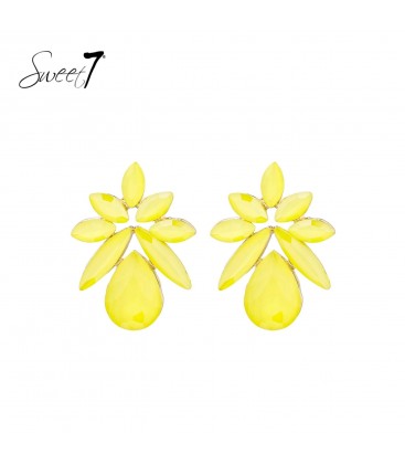 Oorbellen met gele bloem en druppelvormige hanger
