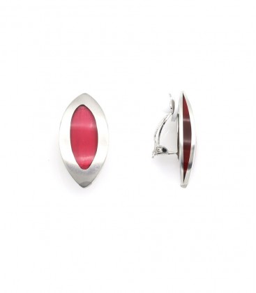 Oorclips met fuchsia roze ovale steen en zilverkleurige rand