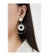 Oorclips wit met parelmoer hanger en zilverkleurige ring en kralen