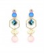 Oorclips met blauwe steen, roze hanger en goudkleurige zeshoek