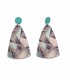 Oorbellen met geometrisch dessin in turquoise en neutrale tinten